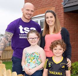 Adventurer Dan climbs Kilimanjaro with support from the housebuilder of his new family home